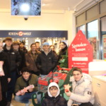 Nettetaler Schülerinnen und Schüler unterstützen die Aktion “Spendenbaum“