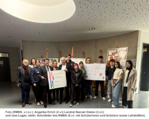 Haltung zeigen – Rhein-Maas Berufskolleg setzt starkes Zeichen gegen Rassismus