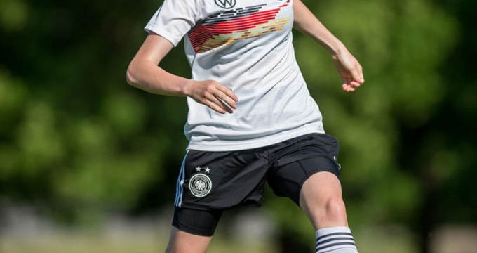 Grunberg, Germany- June 11 : Sandra Walbeck during a DFB U16 - Junior Girls training session at the Sports Hotel on the June 11, 2021 in Grunberg, Germany.
(Photo by Neil Baynes/Getty Images for DFB)